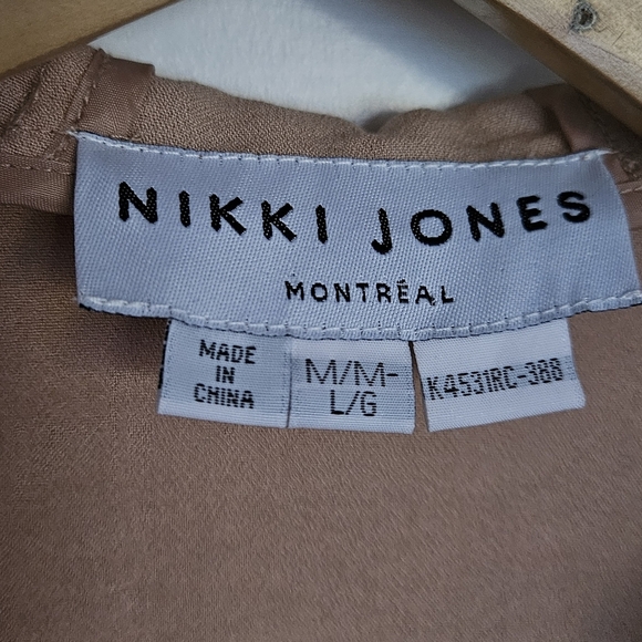 Nikki Jones Montreal tan full zip hooded poncho jacket‎ - Picture 10 of 12